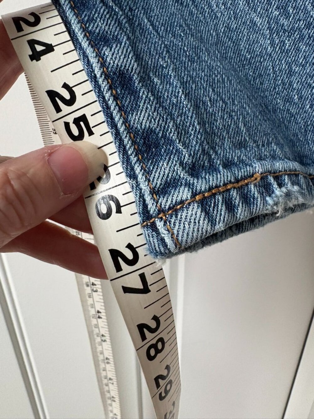 Levi's High Rise Button Fly Straight Leg Jeans Medium Wash Size 27 - Picture 8 of 8